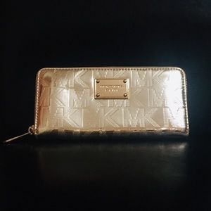 Micheal Kors Metallic Gold Wallet